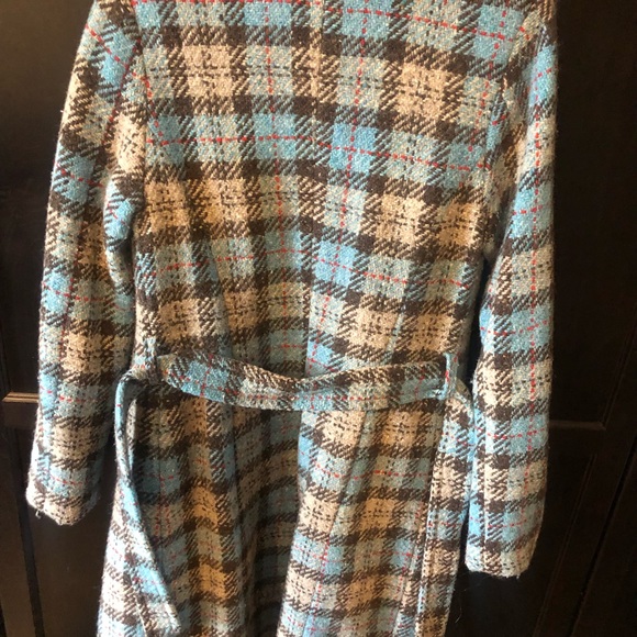 Coat - Picture 8 of 9